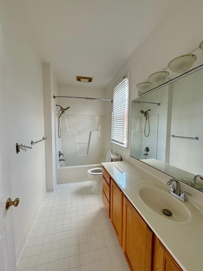 Building Photo - RARE two-bedroom condo in Southern Village.