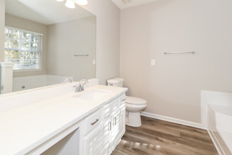 Building Photo - 731 Sugar Oak Ln