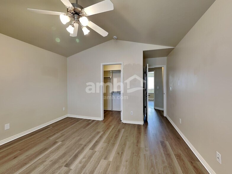 Building Photo - 980 Inverness Dr