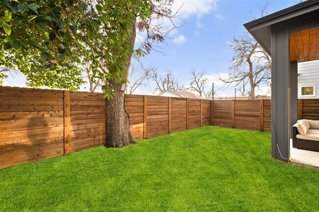 Building Photo - 5109 Glissman Rd