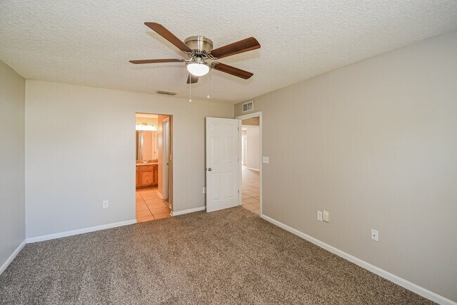 Building Photo - 8445 Oden Ave