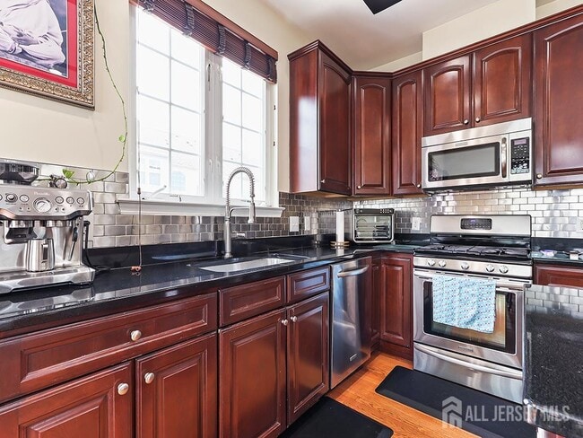 Building Photo - 1705 Gabriel Ln