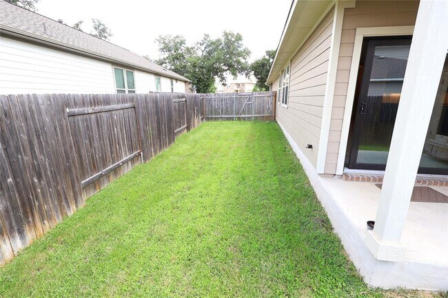 Building Photo - 821 Olive Creek Dr