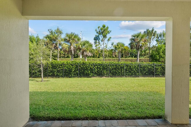 Building Photo - 4491 NW Oakleaf Ct