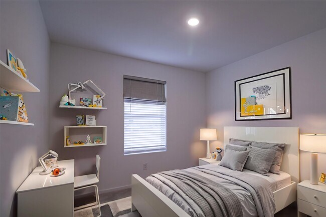 Building Photo - 2511 Night Emerald Dr