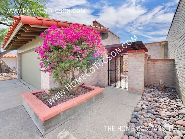 Building Photo - 8540 N Calle Tioga