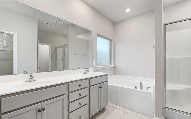 Building Photo - 111 River Haven Dr