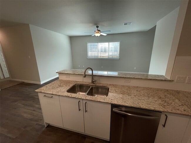 Building Photo - 25547 Starling Ln