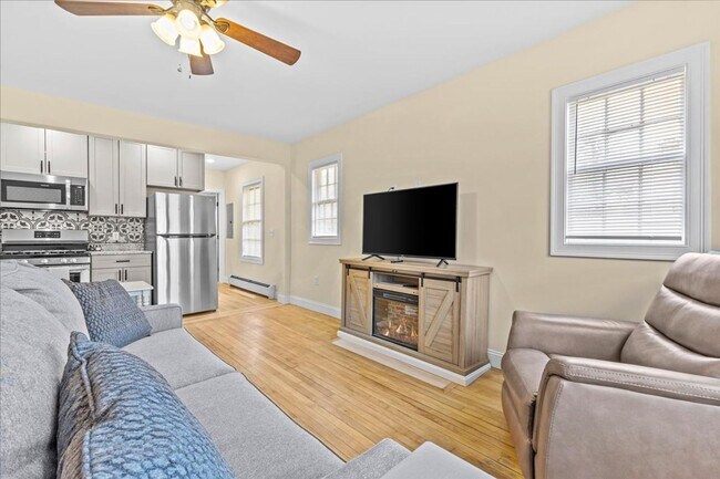 Building Photo - 416 Pearl St