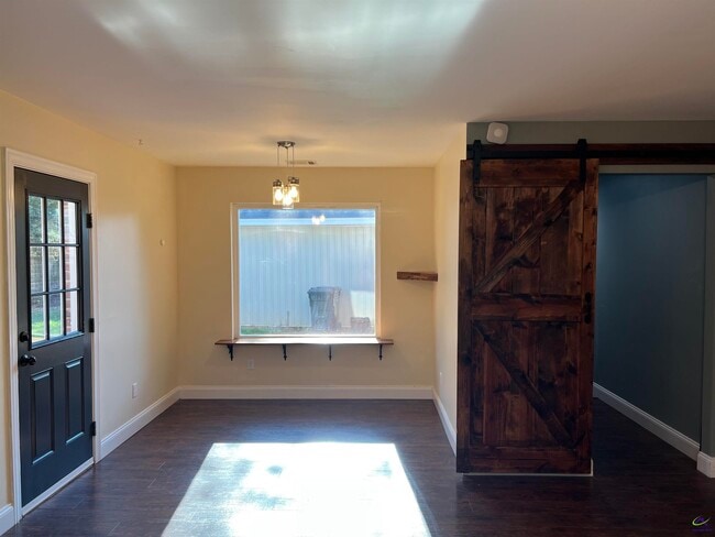 Building Photo - 108 Wilkes Ct