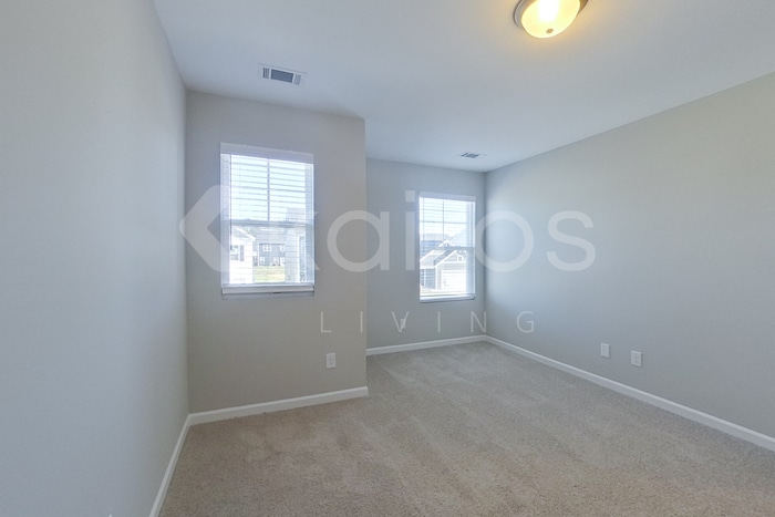 Building Photo - 908 Silent Barge Cv