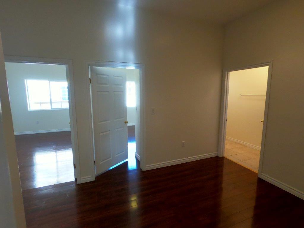 Building Photo - 8735 Cedros Ave