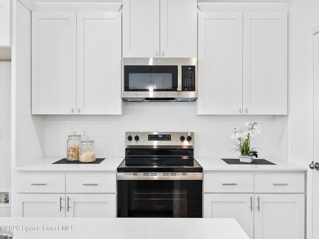 Building Photo - 1320 Seabreeze St SW