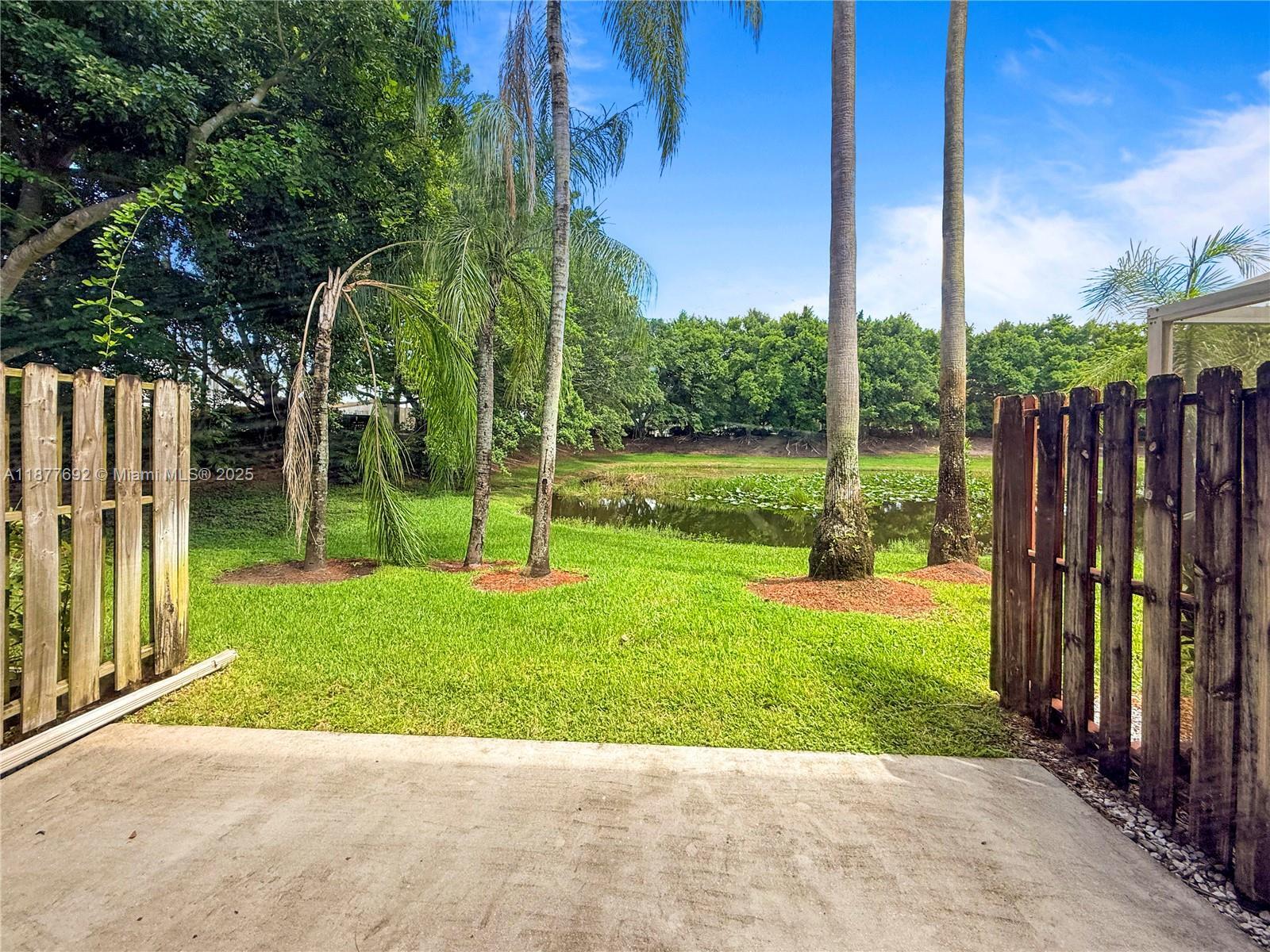 Building Photo - 1606 Veracruz Ln