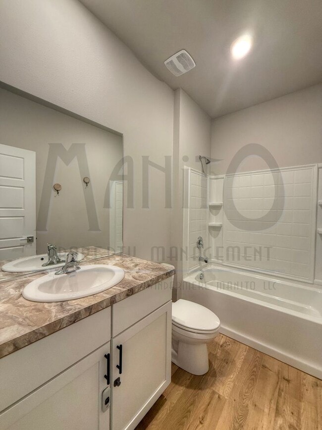 Building Photo - Beautiful Cheney Home