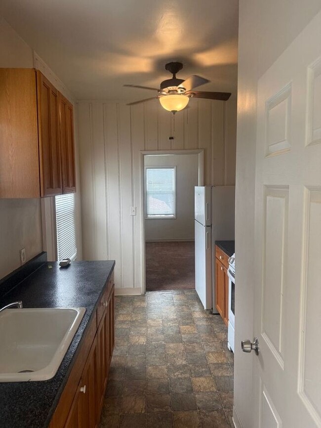 Building Photo - Great 1 Bedroom 1 Bath