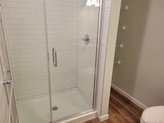 Building Photo - 10 Berkshire Rd