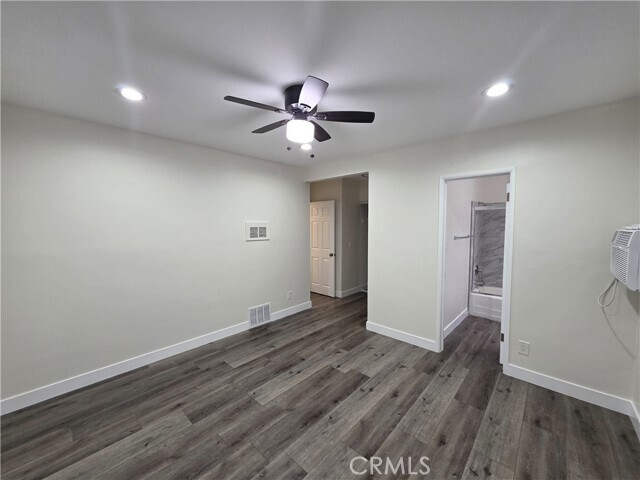 Building Photo - 20754 Hartland St