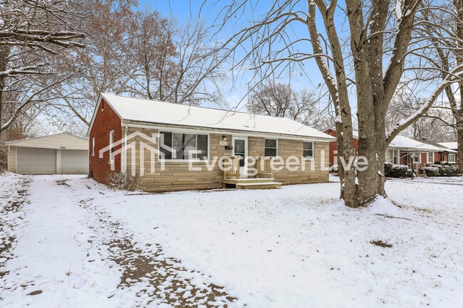 Building Photo - 3913 N Bolton Ave