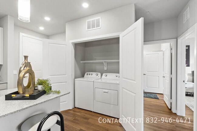 Building Photo - Get up to 8 Weeks Free + $1,000 GC in Katy!
