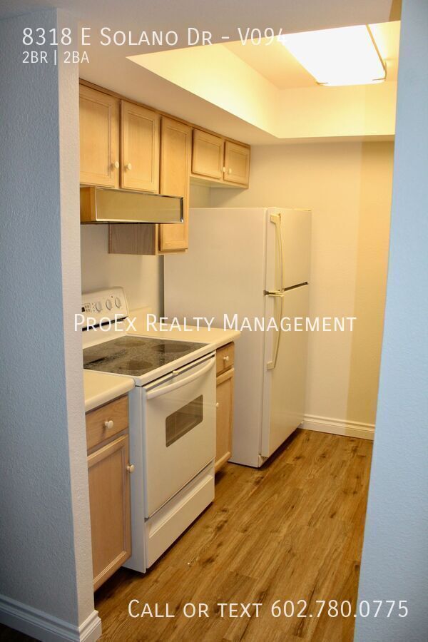 Building Photo - 8318 E Solano Dr
