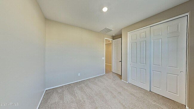 Building Photo - beautiful 3ba 2bth Laveen home
