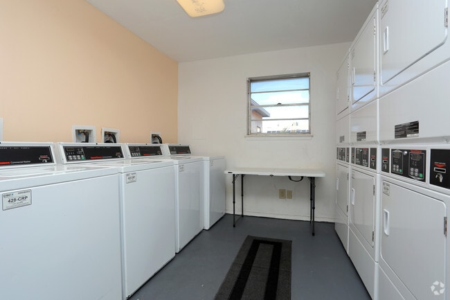 Laundry Facility - Midwest Manor