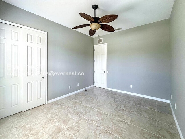 Building Photo - 296 Del Sol Ave