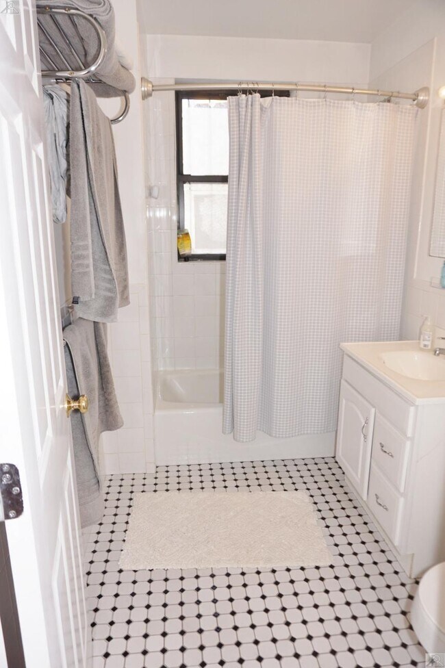 Building Photo - 1 bedroom in Allston MA 02134