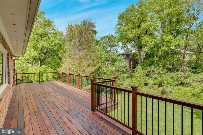 Building Photo - 1011 Shipman Ln