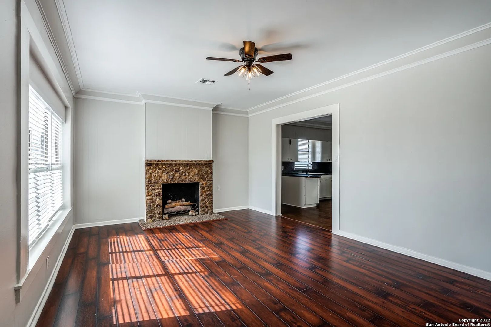 Building Photo - 2739 SE Loop 410 Acc Rd