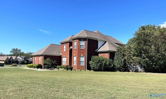 Building Photo - 106 Matilda Dr