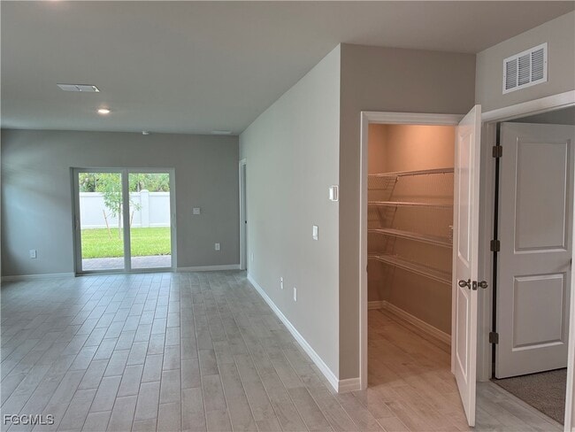 Building Photo - 1150 Brooklands Dr