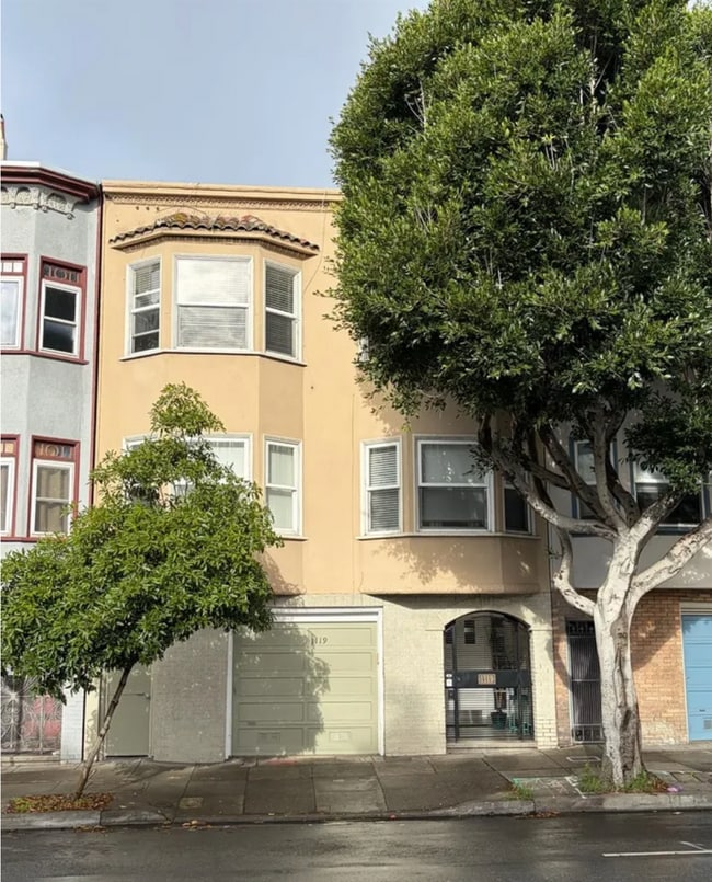 Building Photo - 1119 Webster St