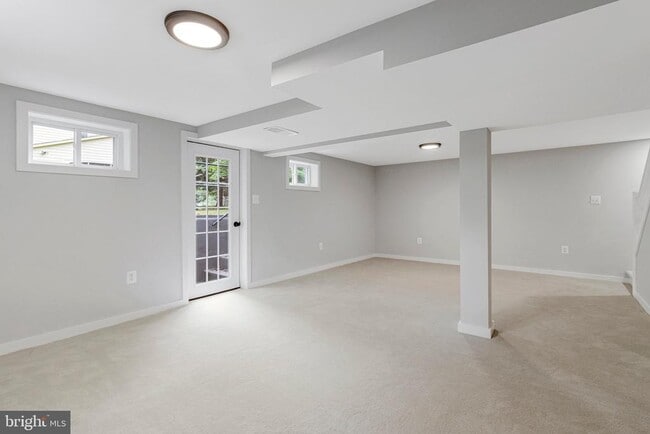 Building Photo - 5511 Callander Dr