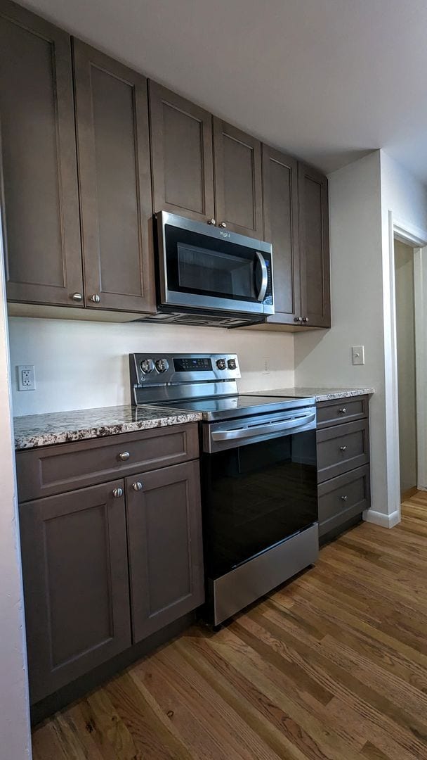 Building Photo - Beautifully Restored 4 Bed 2 Bath Home in ...
