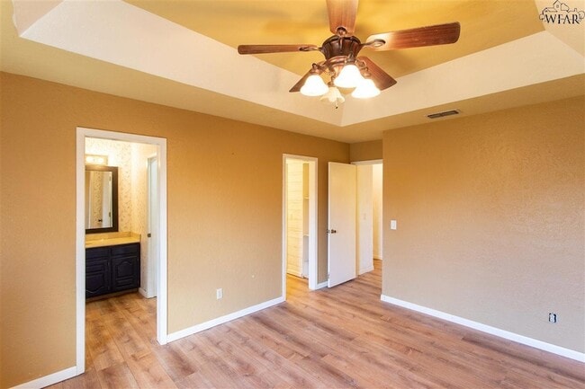 Building Photo - 4614 Spring Shadow Dr