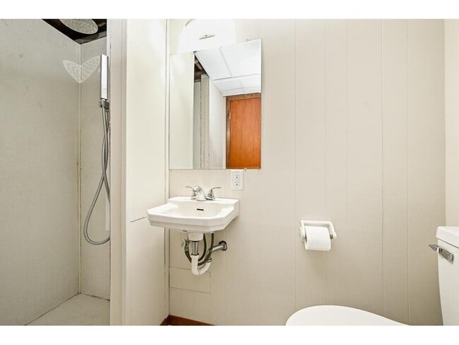 Building Photo - 7201 Kentucky Ave N