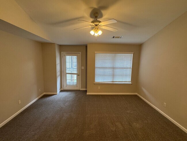 Building Photo - 7333 Michaels Landing Dr