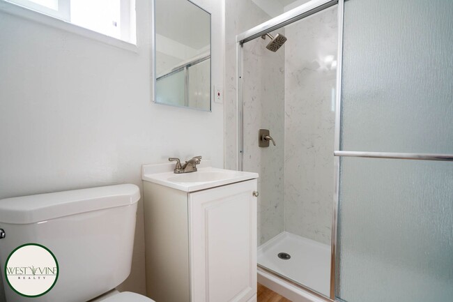 Building Photo - 513 Pierce Rd