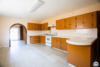 Building Photo - 931 Emerson Ave