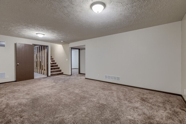 Building Photo - 2644-48 W Timberlake Dr