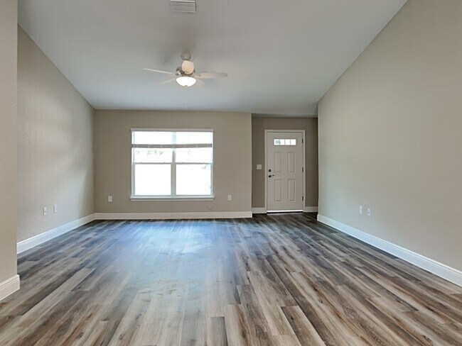 Building Photo - 7292 N Gibralter Dr