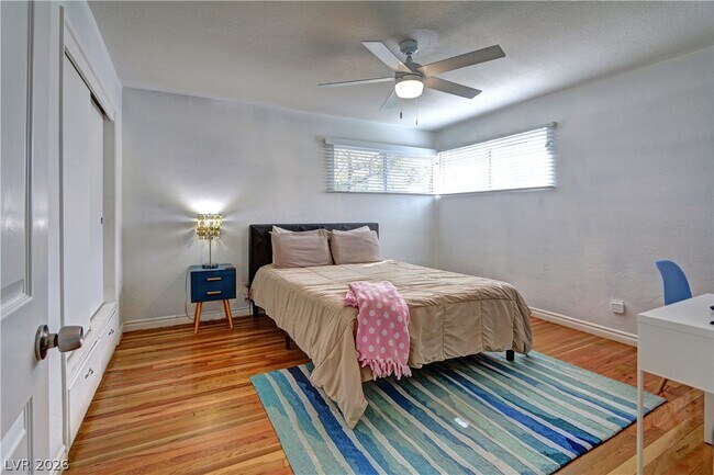 Building Photo - 2108 S 6th St