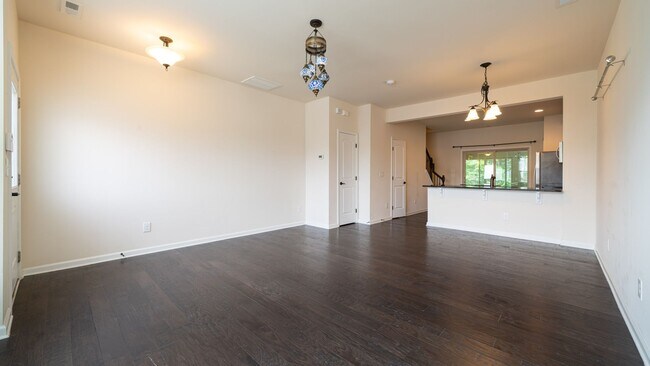 Building Photo - 2 Bedroom, 2.5 Bath Townhome w/ Loft and S...