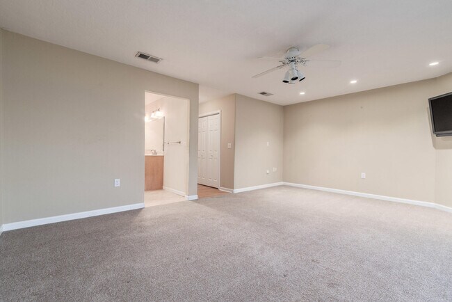 Building Photo - 202 Snug Harbour Dr