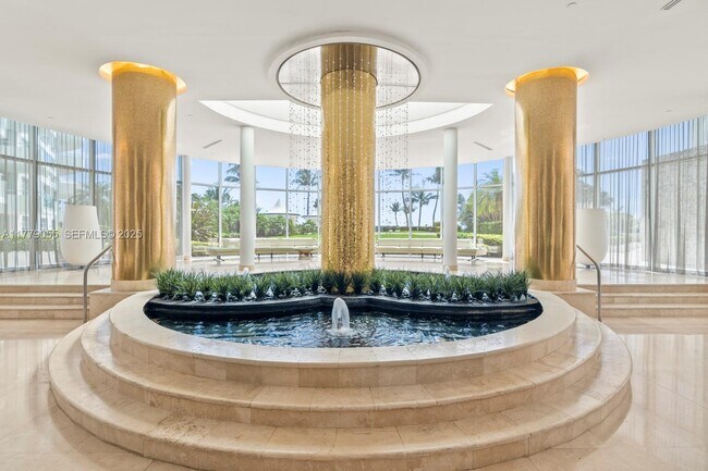 Building Photo - 5161 Collins Ave