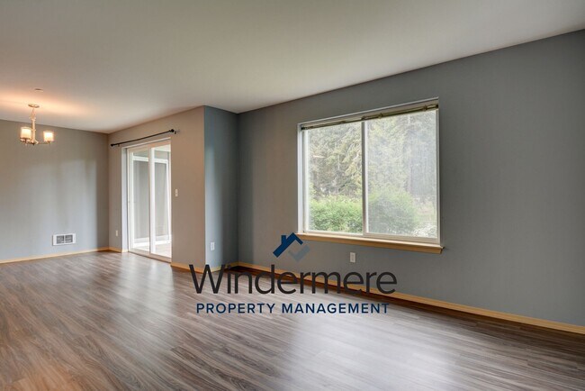 Building Photo - 2 Bedroom 2 Bath Condo