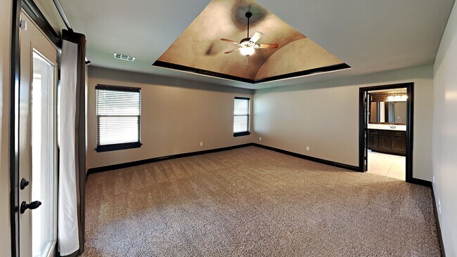 Building Photo - Very Nice 3 bedroom 2 bath home in Edmond schools