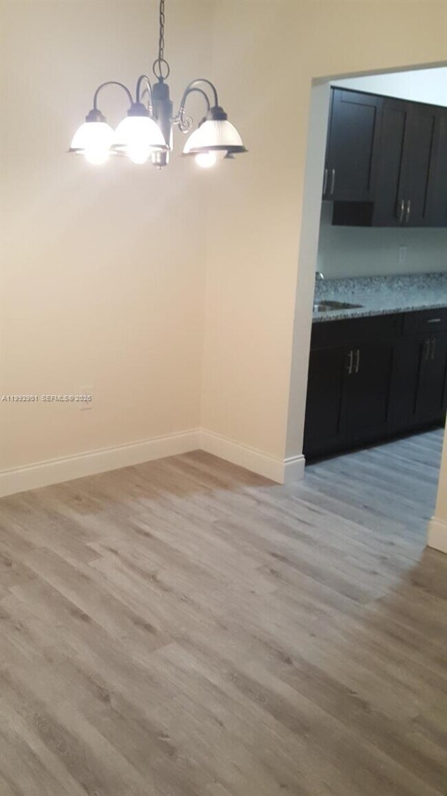 Building Photo - 265 SW 7th St